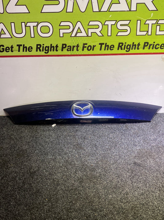 2012 Mazda Premacy CWEFW - Tailgate Garnish
