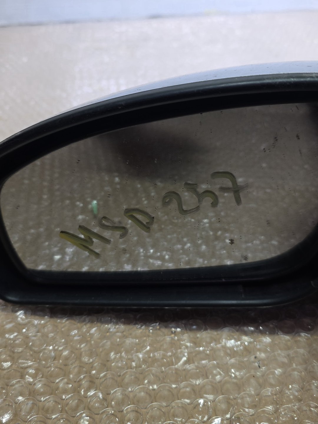 2007 Nissan Bluebird - Left Door Mirror PN: 13 wires