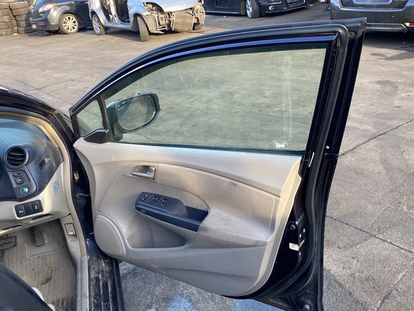 2009 Honda Insight  Dismantling For Parts