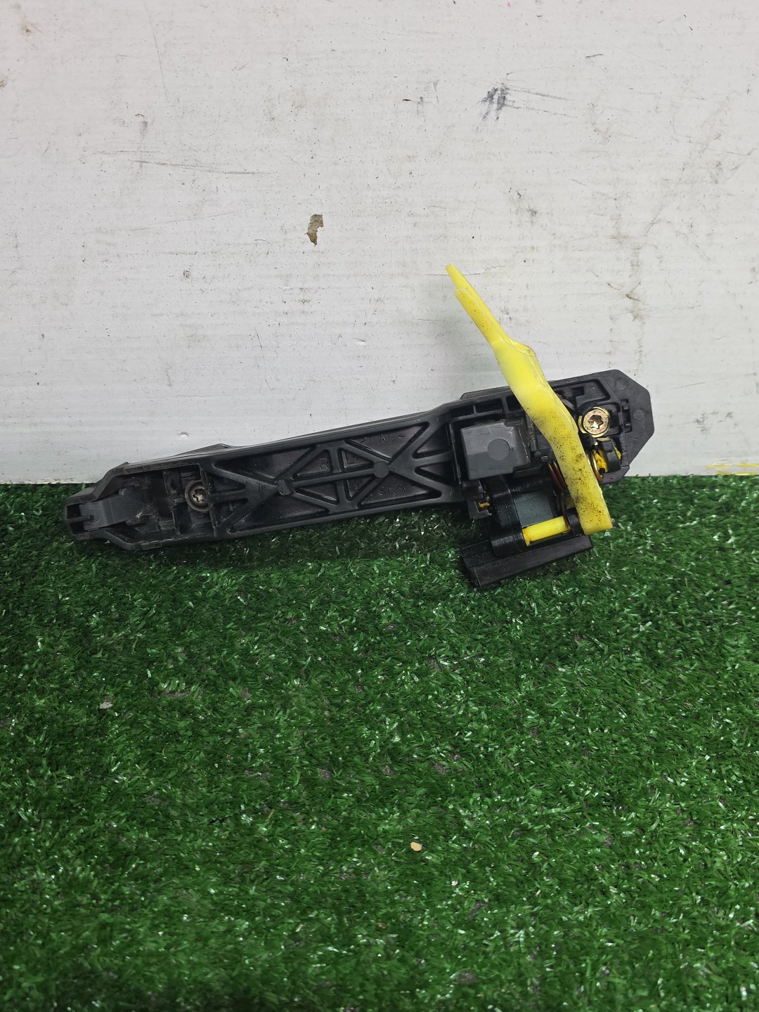 2005 Used Toyota Ist NCP60 - Left Rear Exterior Door Handle PN: See photos