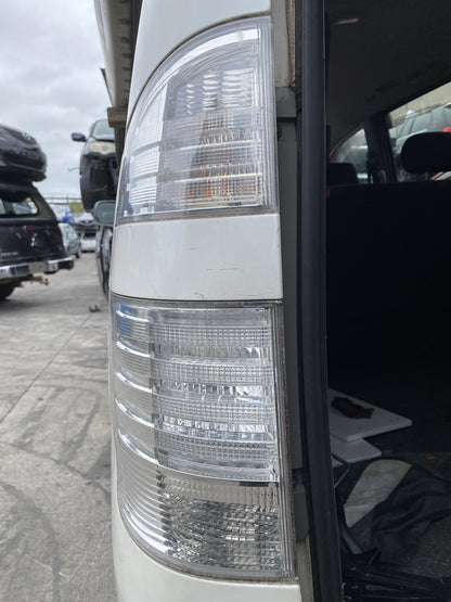 2007 Toyota Voxy AZR60- Dismantling For Parts