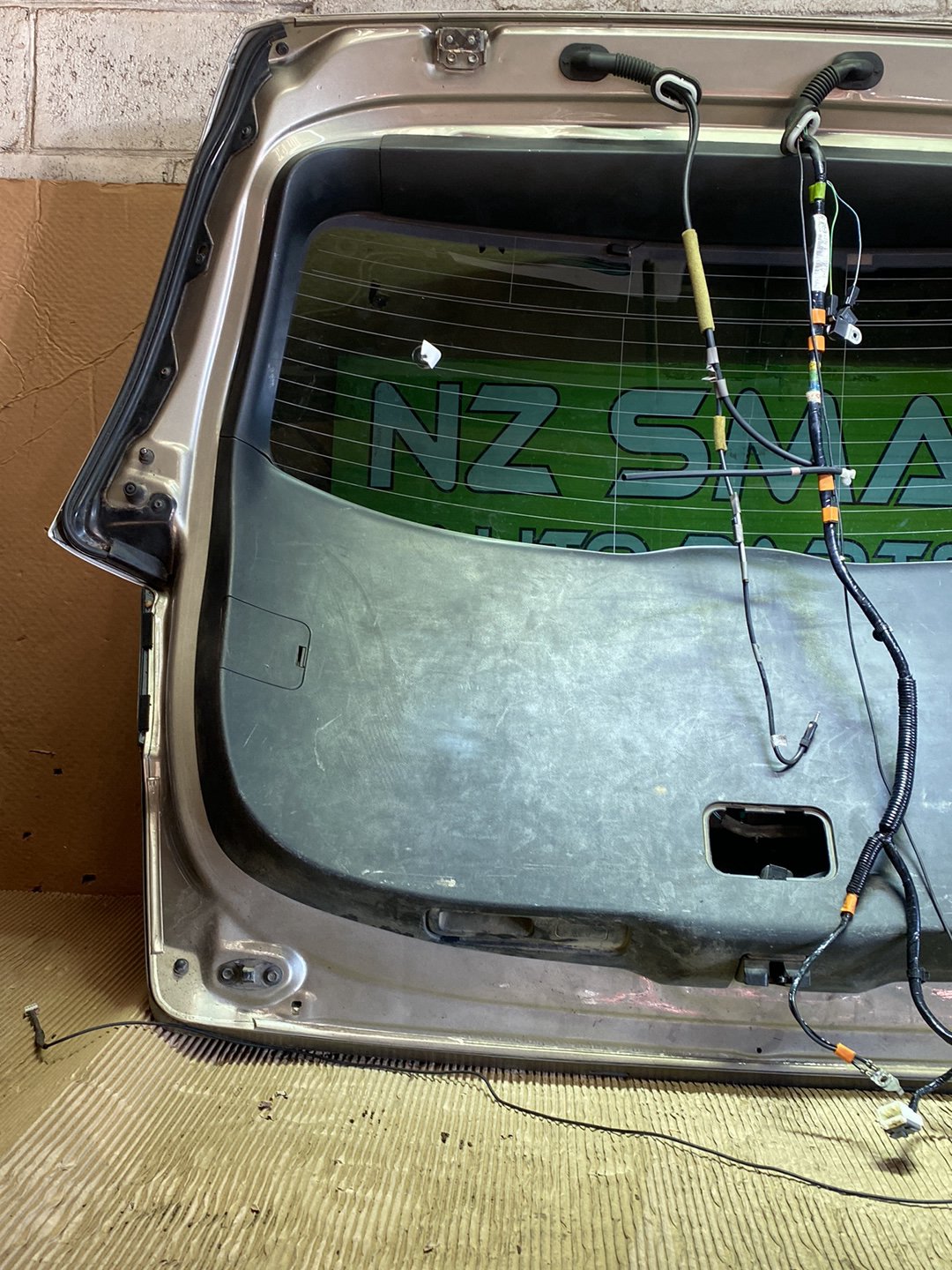 2007 Mazda MPV- Tailgate PN: See photos