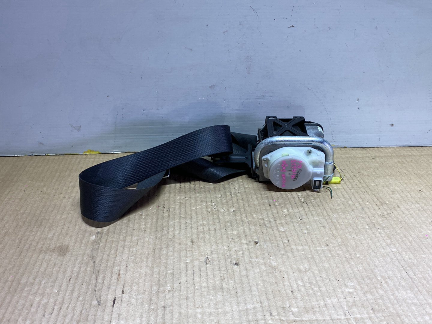 2006 Nissan Fuga Y50 - Right Front Seat Belt