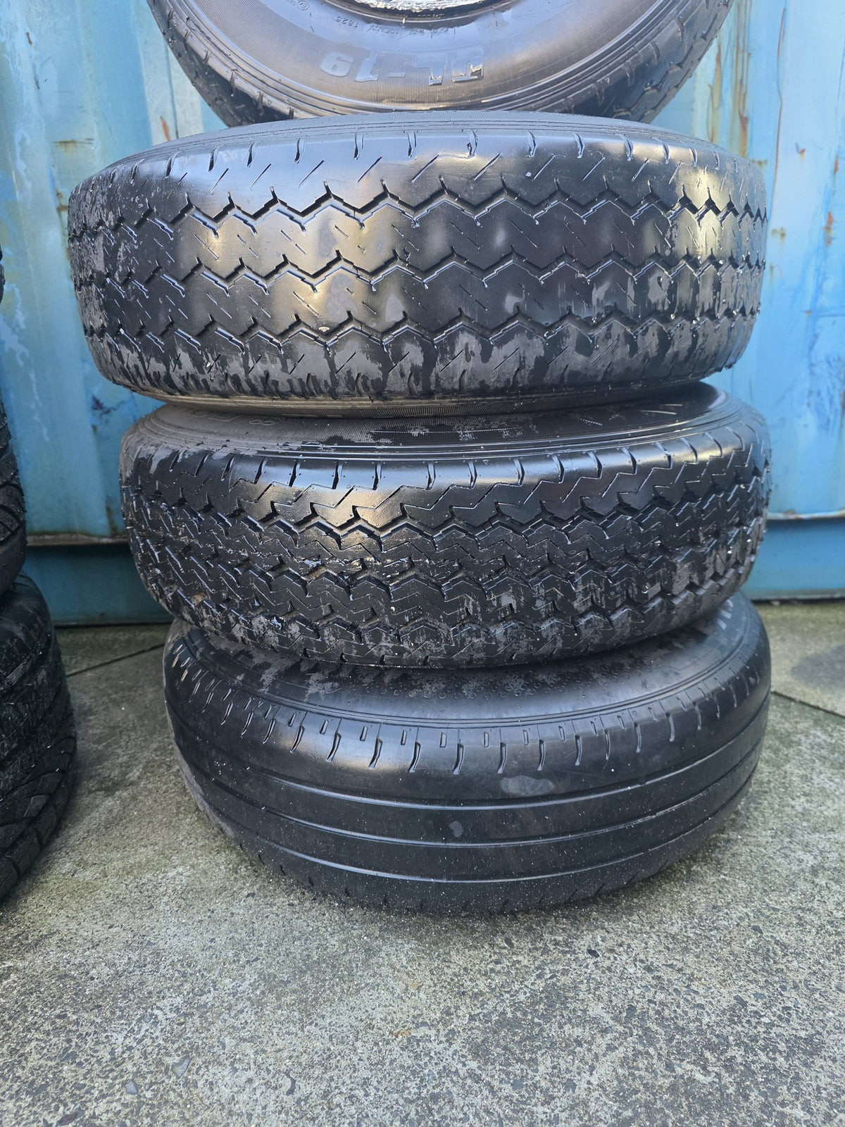 - Mag Wheel Set PN: Stud Pattern 6x139.7/ Wheel Size 6x139.7/ Offset 75
