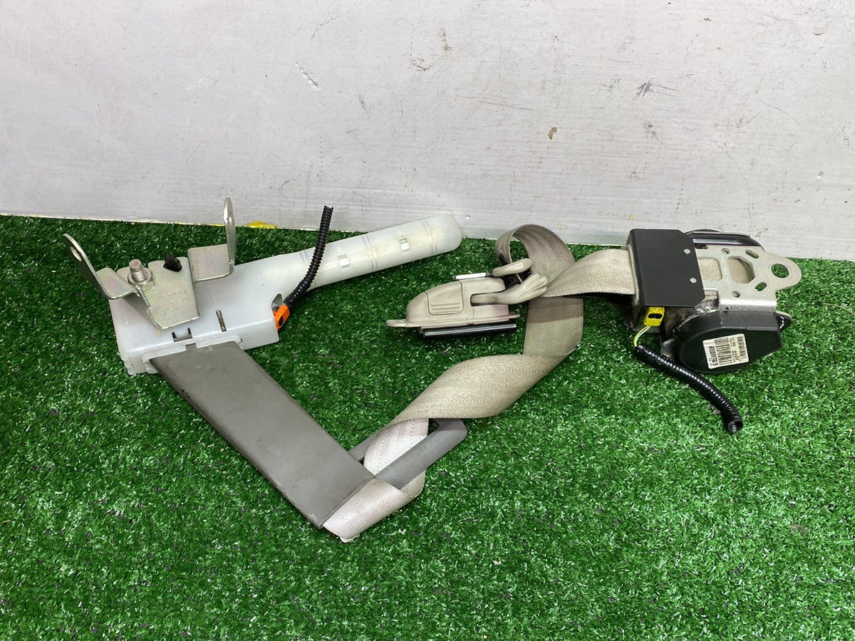 2012 Nissan Leaf - Right Front Seat Belt PN: 618538000B