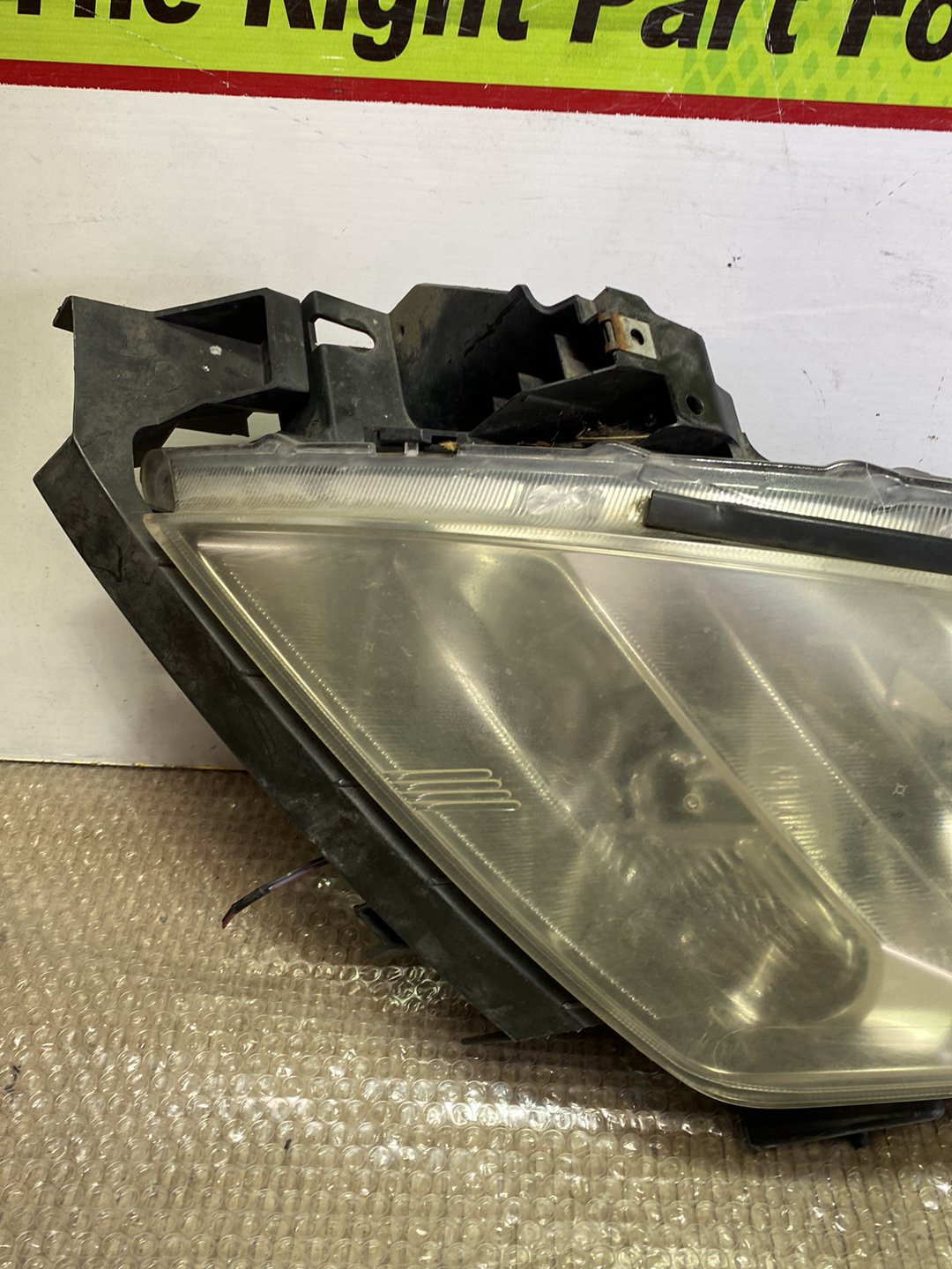 2007 Mazda MPV- Left Headlight PN: L20851041D