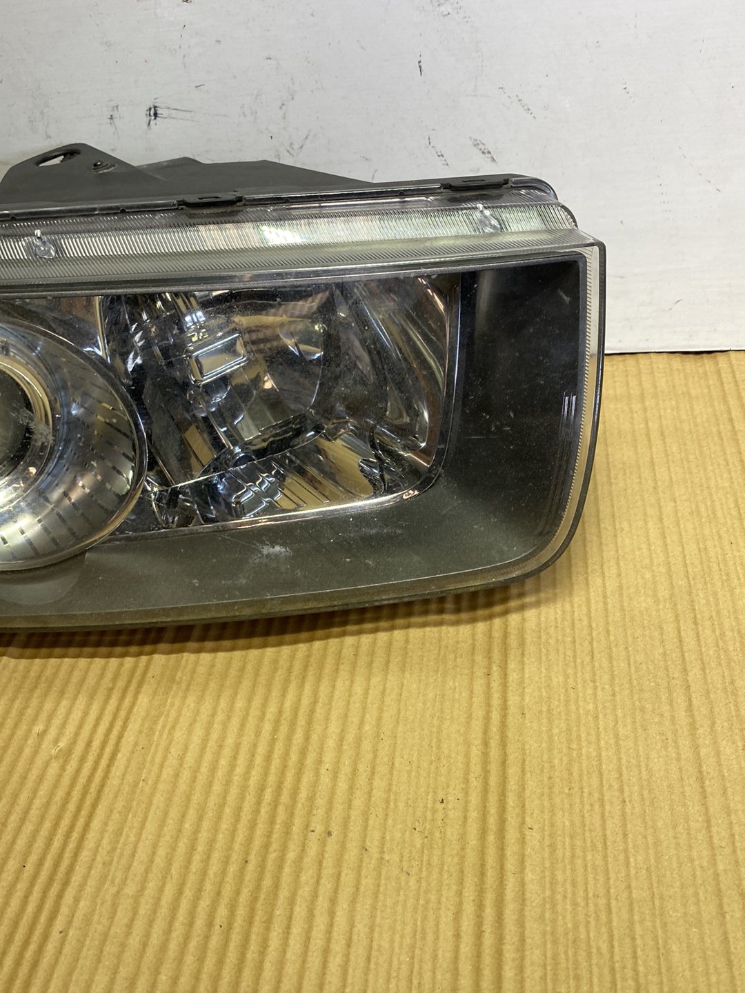 2008 Holden Captiva- Right Headlight PN: see the photos