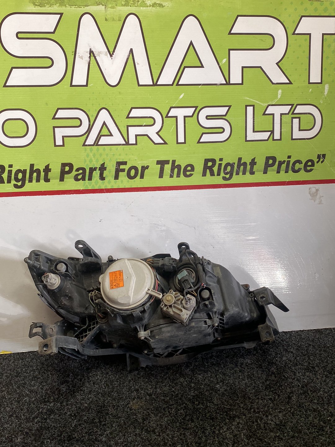 2006 Subaru Outback- Right Headlight PN: