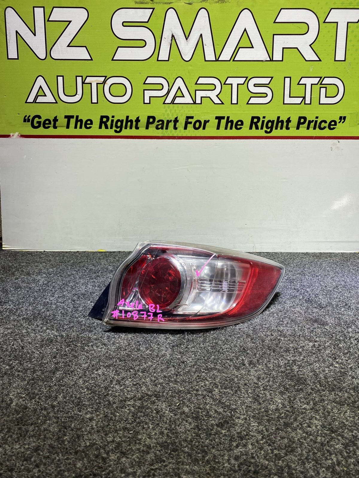 2009 Mazda Axela BL - Right Taillight LENS: STANLEY P8239/PN: BCW8-51-150F