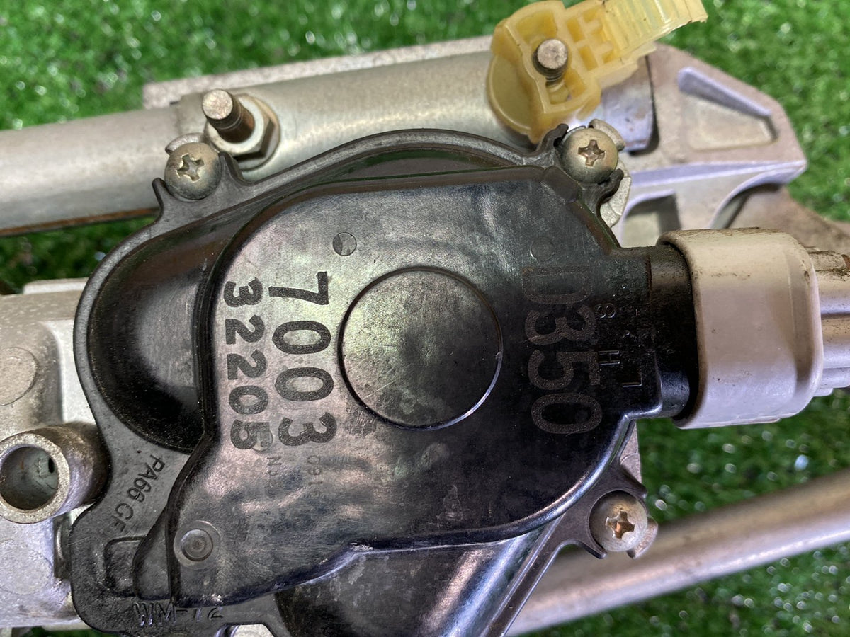 2007 Mazda Verisa - Wiper Linkage With Wiper Motor