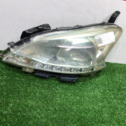 2015 Nissan Pulsar - Left Headlight PN: STANLEY W0610
