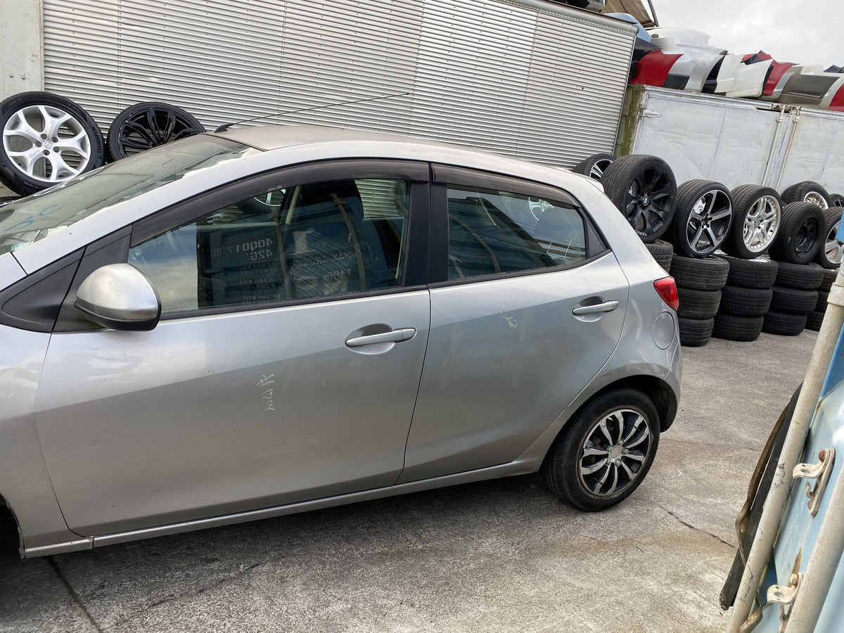2005 Mazda Demio Dismantling For Parts