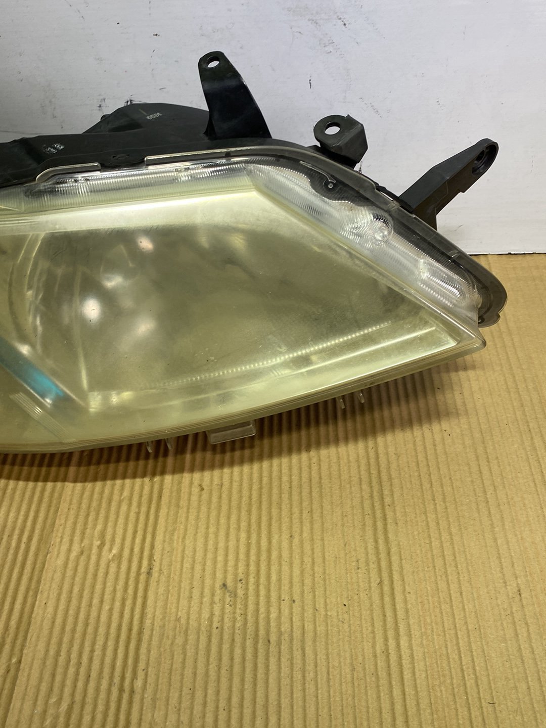 2009 Subaru Exiga- Right Headlight PN: see the photos