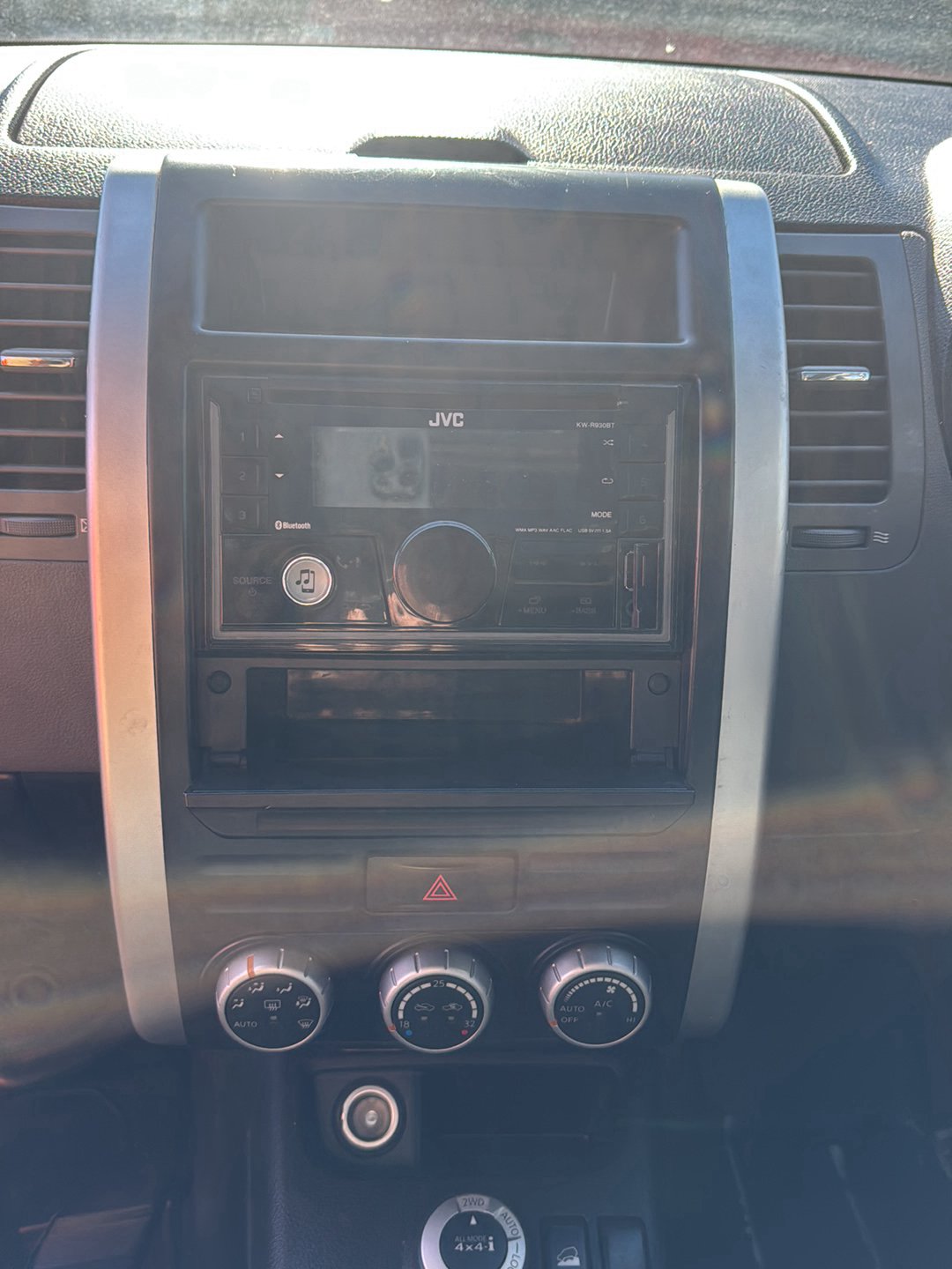 2009 Nissan X-Trail DNT31  Dismantling For Parts