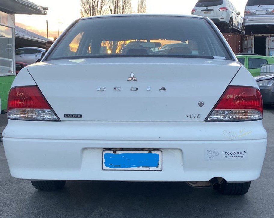 2001 Mitsubishi Lancer Cedia CS2A  Dismantling For Parts