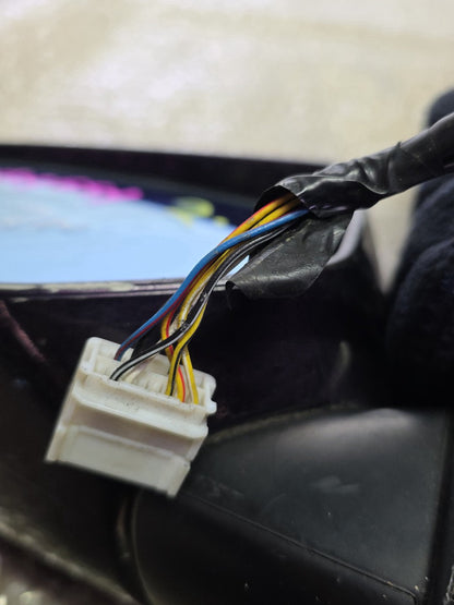 2005 Honda Odyssey- Left Door Mirror PN: 7 wires