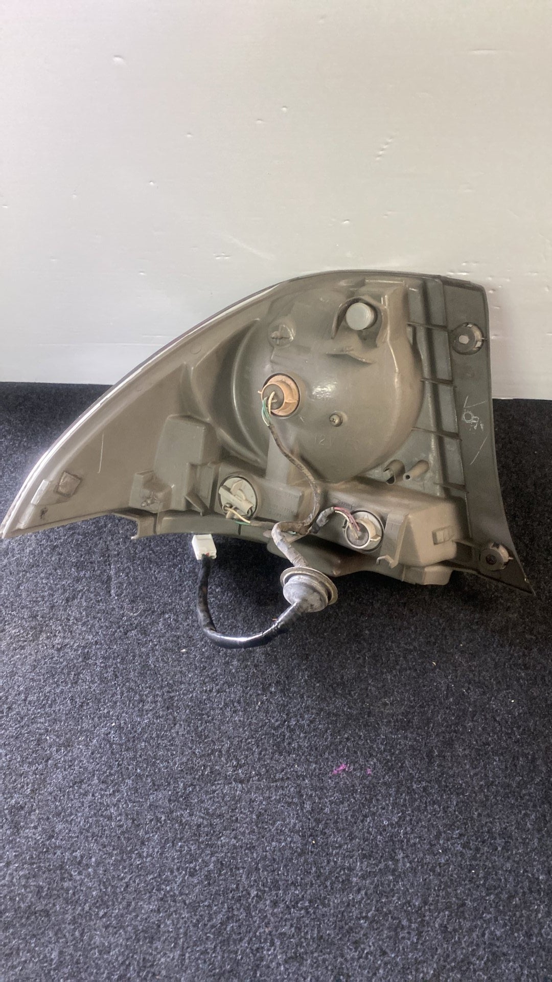 1999 Used Toyota Altezza - Right Taillight PN: 53-5