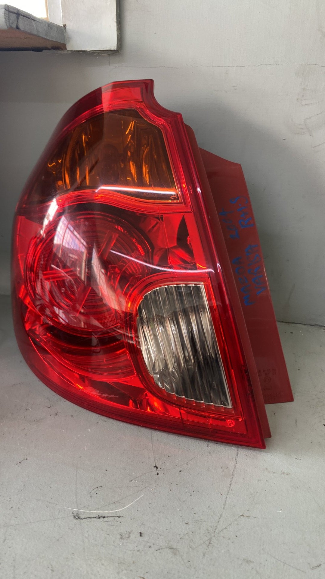 2004 Mazda Verisa DC5W - Left Taillight PN: P4417
