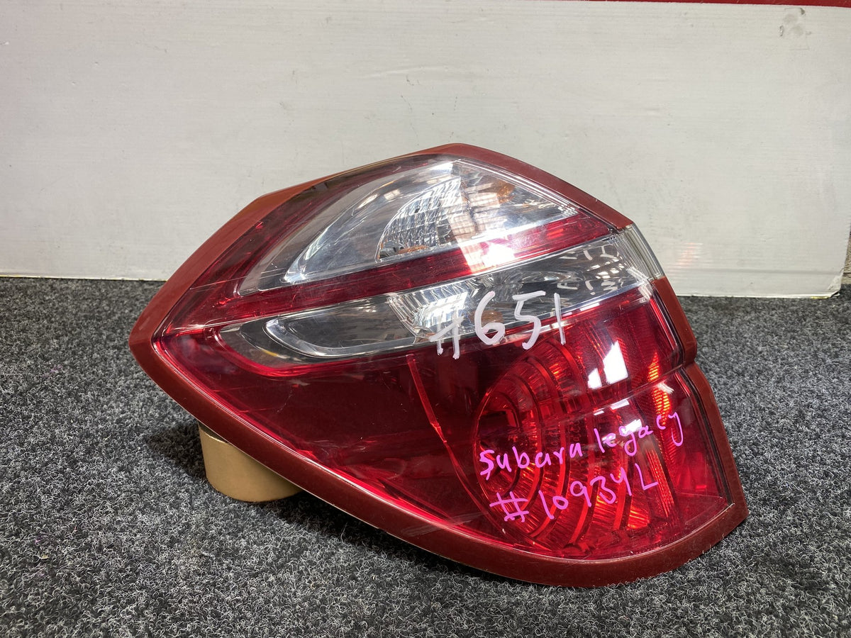 2007 Subaru Legacy BP5 - Left Taillight LENS: KOITO 220-20952/ PN: 84201AG332