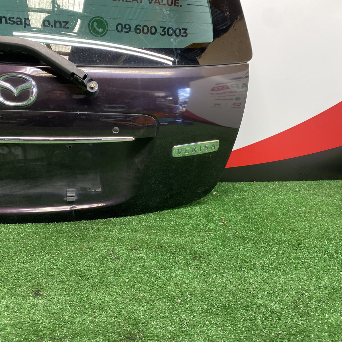 2006 Mazda Verisa DC5W - Tailgate PN: D4Y16202XD