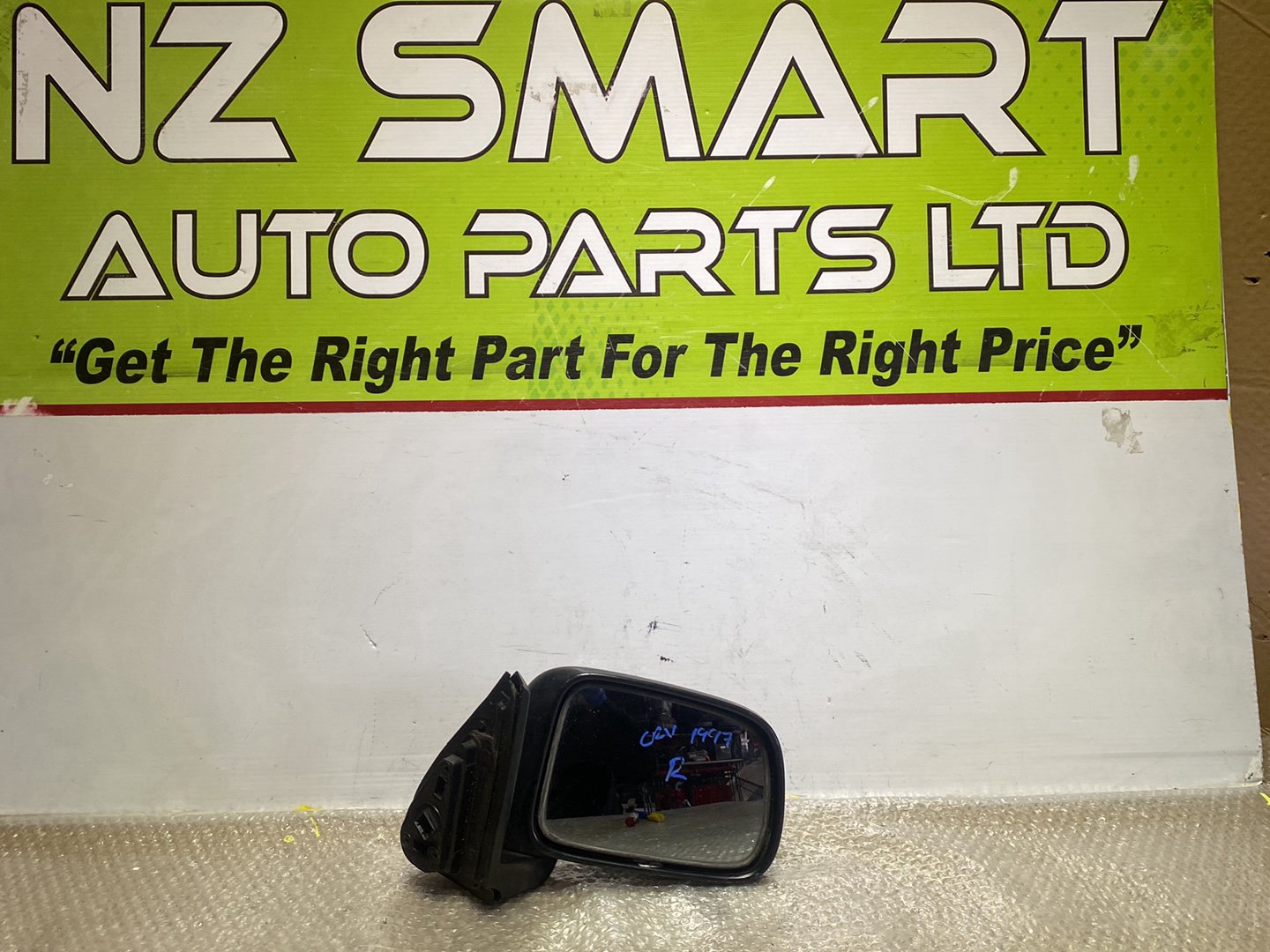 1997 Honda CR-V- Right Door Mirror PN: 5 pin