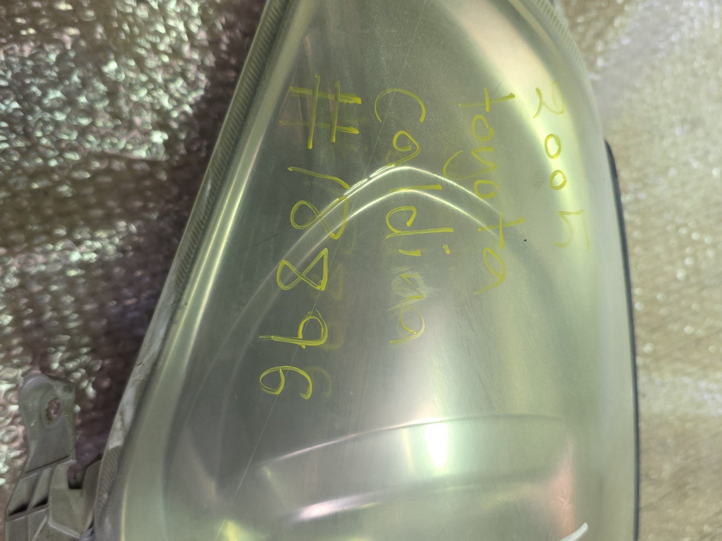 2005 Used Toyota Caldina ZZT241- Right Headlight PN: 81145-21110