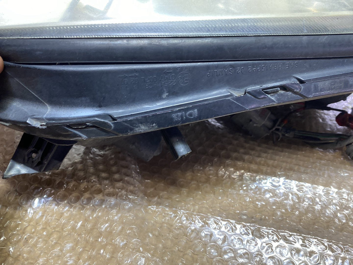 2007 Subaru Tribeca - Right Headlight PN: see photos
