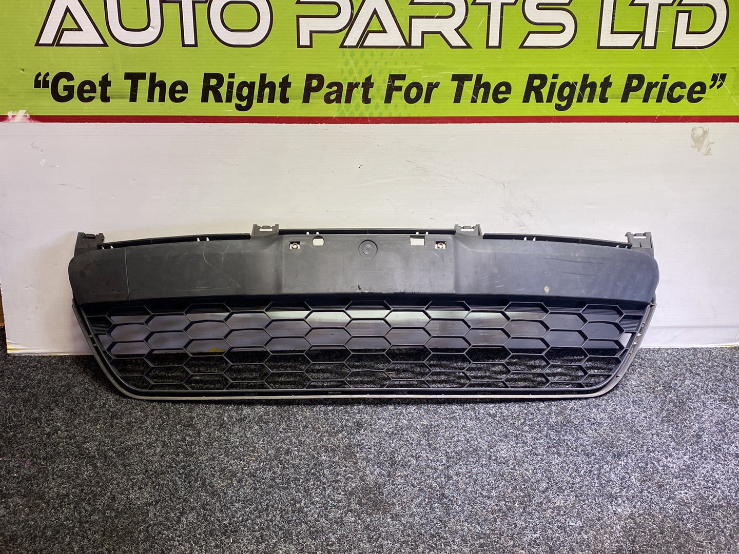 2010 Mazda Demio - Lower Bumper Grille PN: D651-501T1