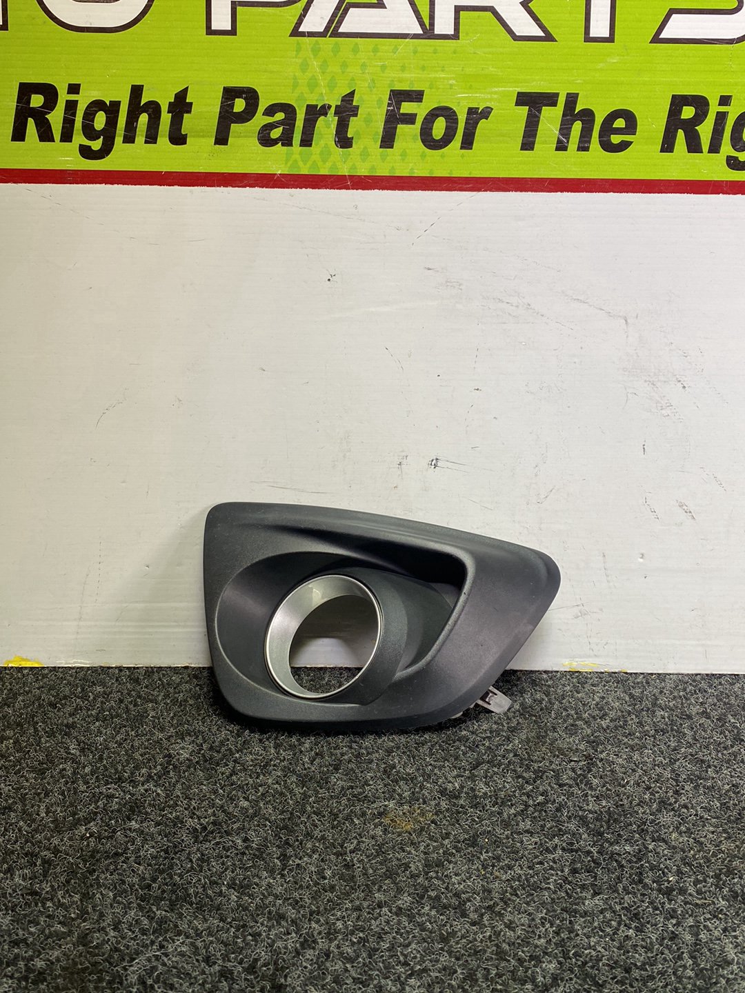 2009 Mazda Demio DE5FS - Left Fog Light Cover