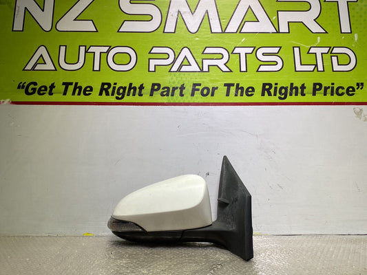 2017 Used Toyota Aqua- Right Door Mirror PN: 5 wires