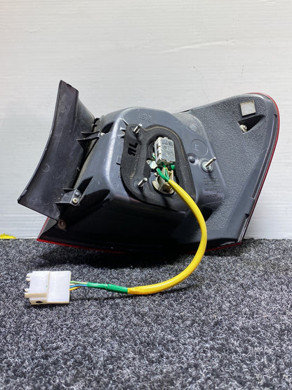2009 Lexus GS450h - Left Taillight PN: KOITO 30-366