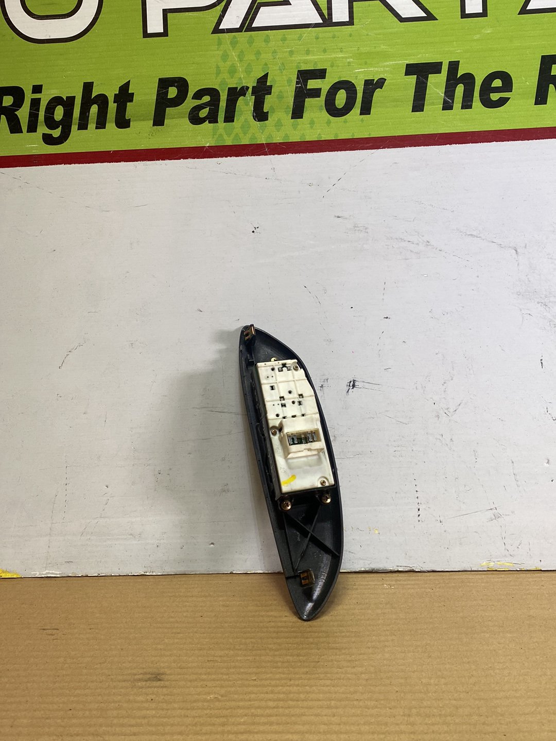 2002 Toyota Platz- Master Power Window Switch PN: