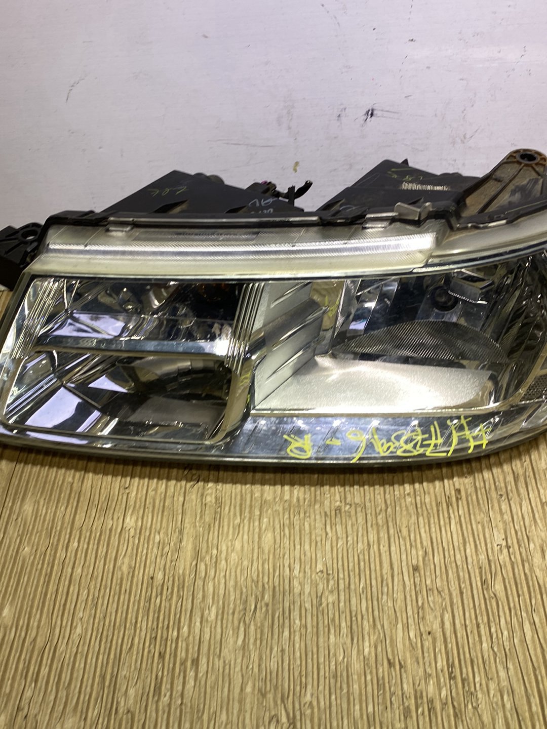 2009 Dodge Journey- Left Headlight PN: see photos