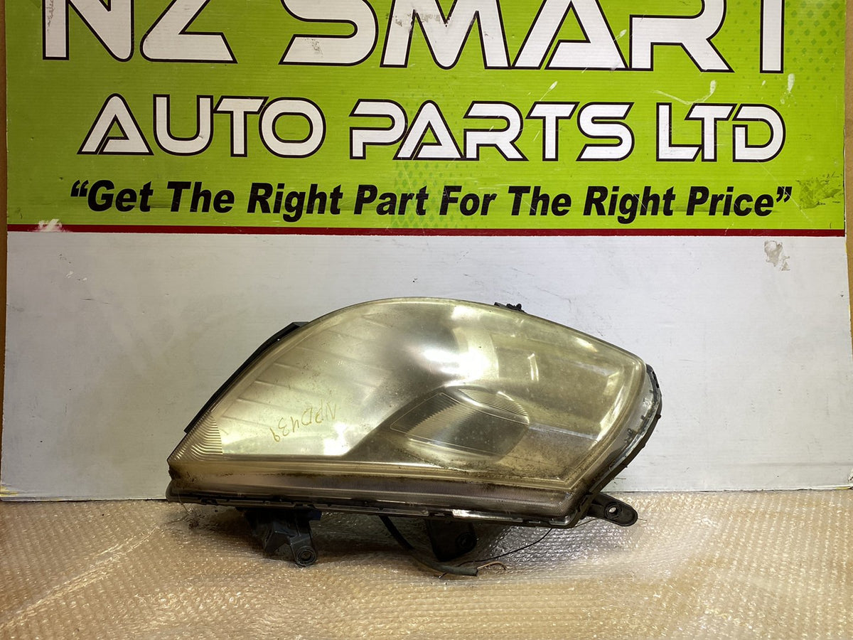 2010 Nissan Tiida- Right Headlight PN: STANLEY P7779