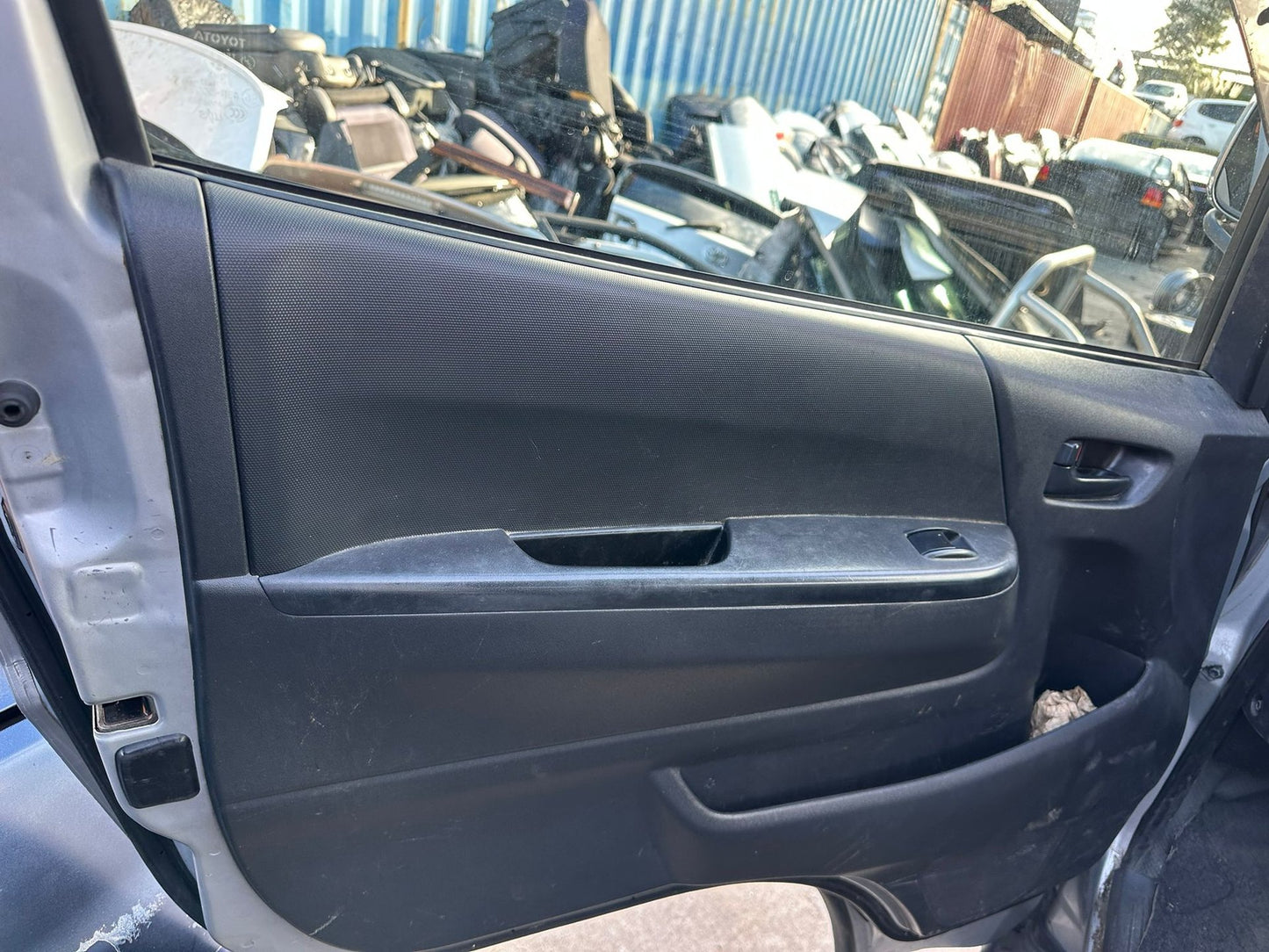 2007 Toyota Hiace TRH200 Dismantling For Parts