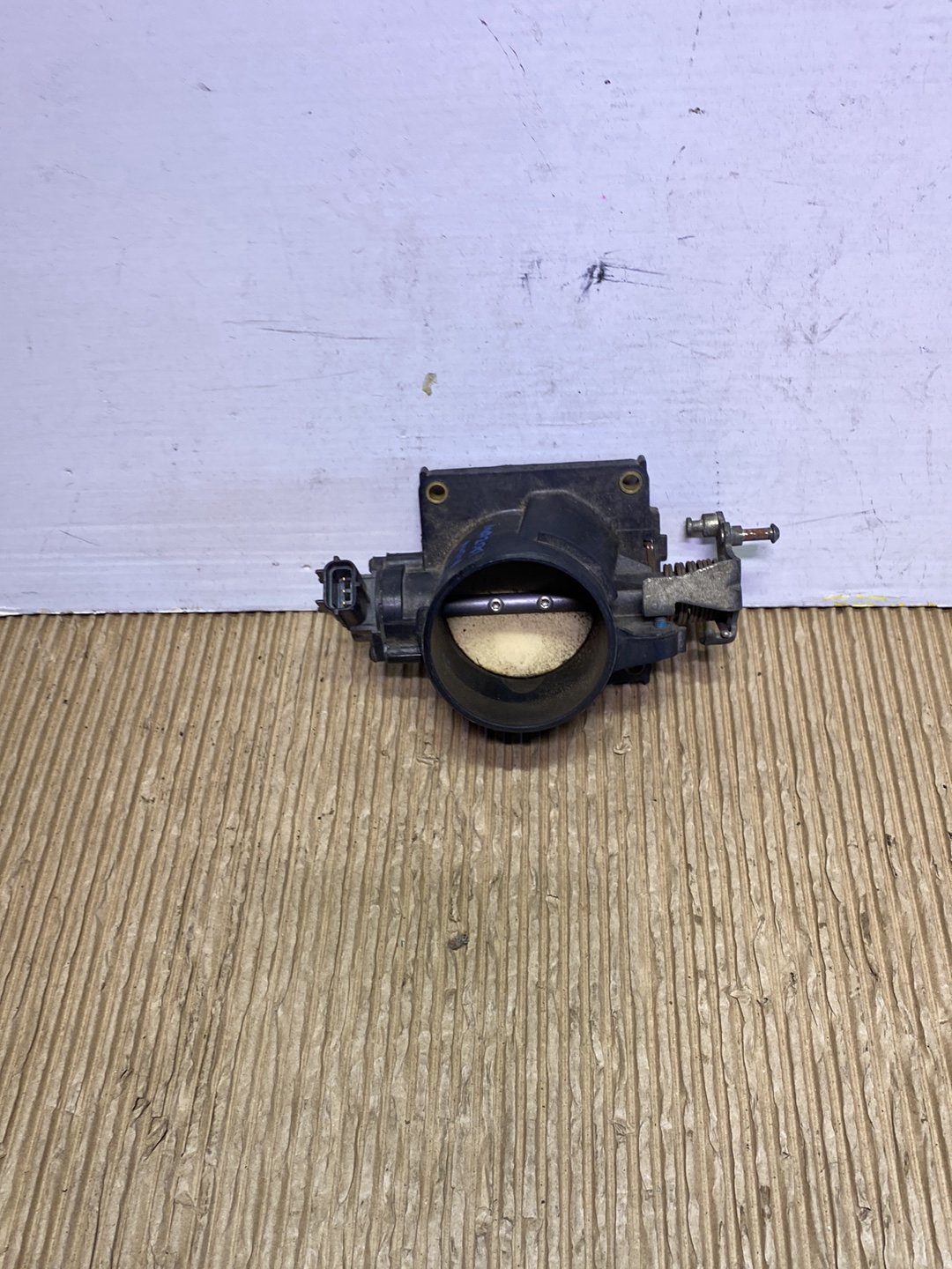 2004 Mazda MPV- Throttle Body PN: see photos