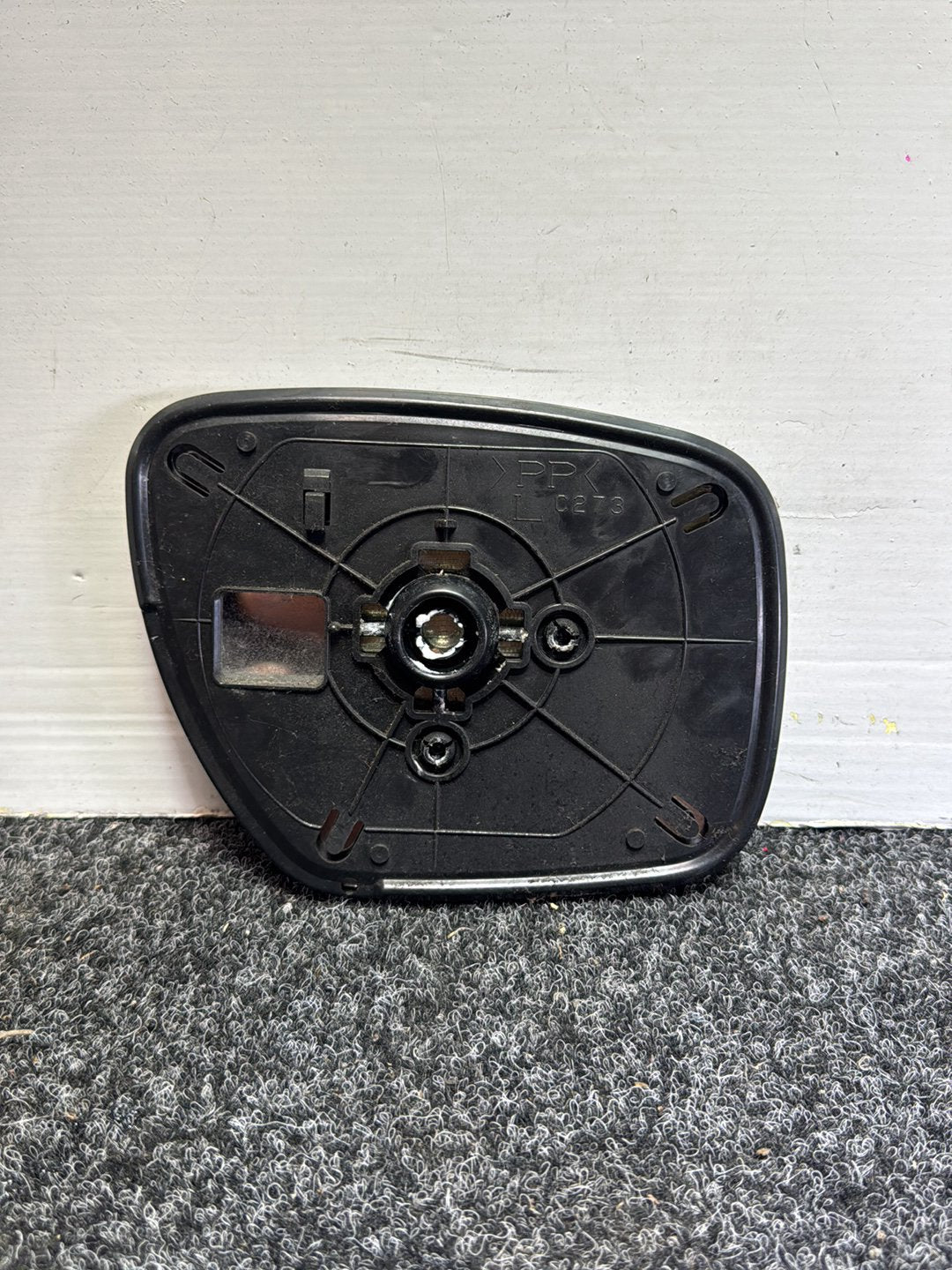 2007 Mazda MPV - Left Door Mirror Glass