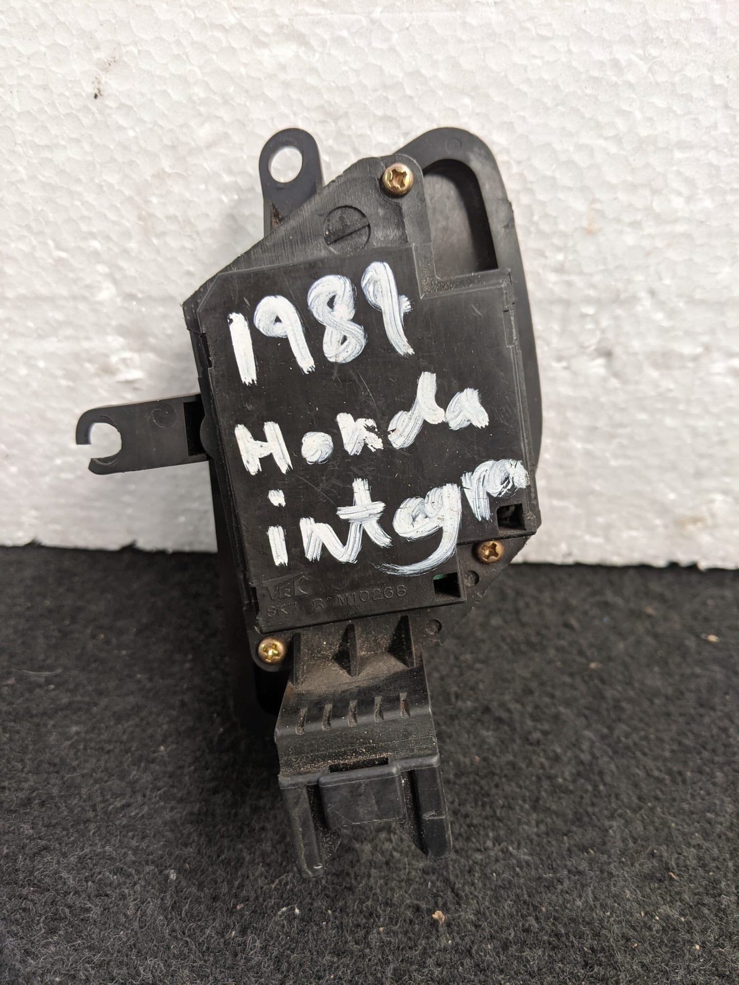 1989 Honda Integra- Right Front Window Switch PN: 2 door type