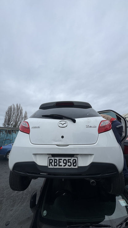 2008 Mazda Demio DE5FS  1.5L / Dismantling For Parts