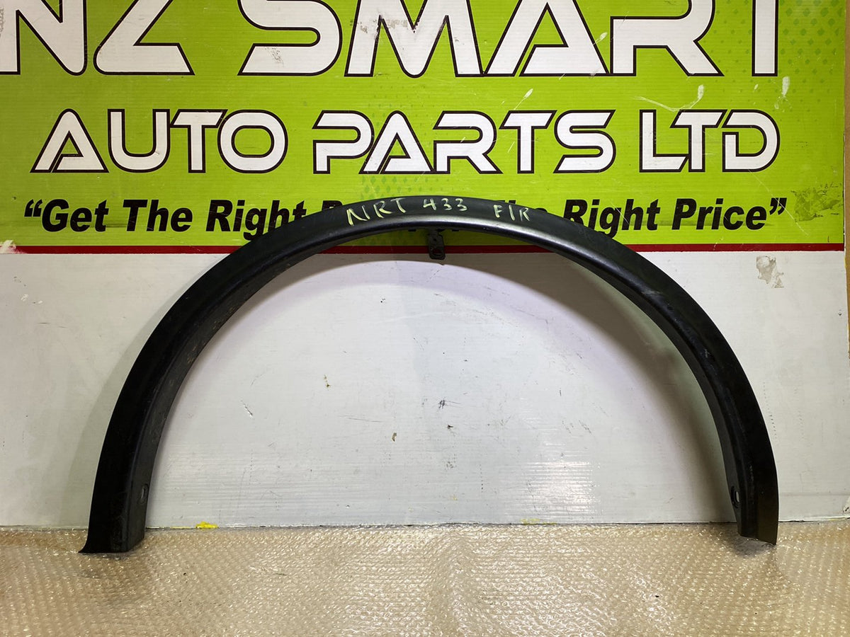 2016 Nissan Juke - Right Front Wheel Arch Moulding PN: 638601KA0A