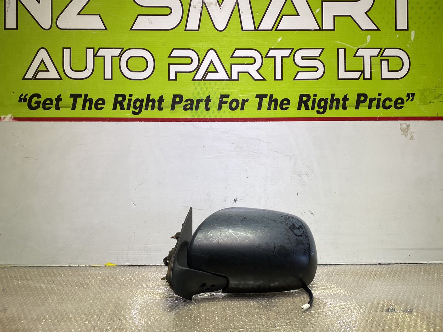 2010  Used Toyota Hiace- Left Door Mirror PN: 5 wires