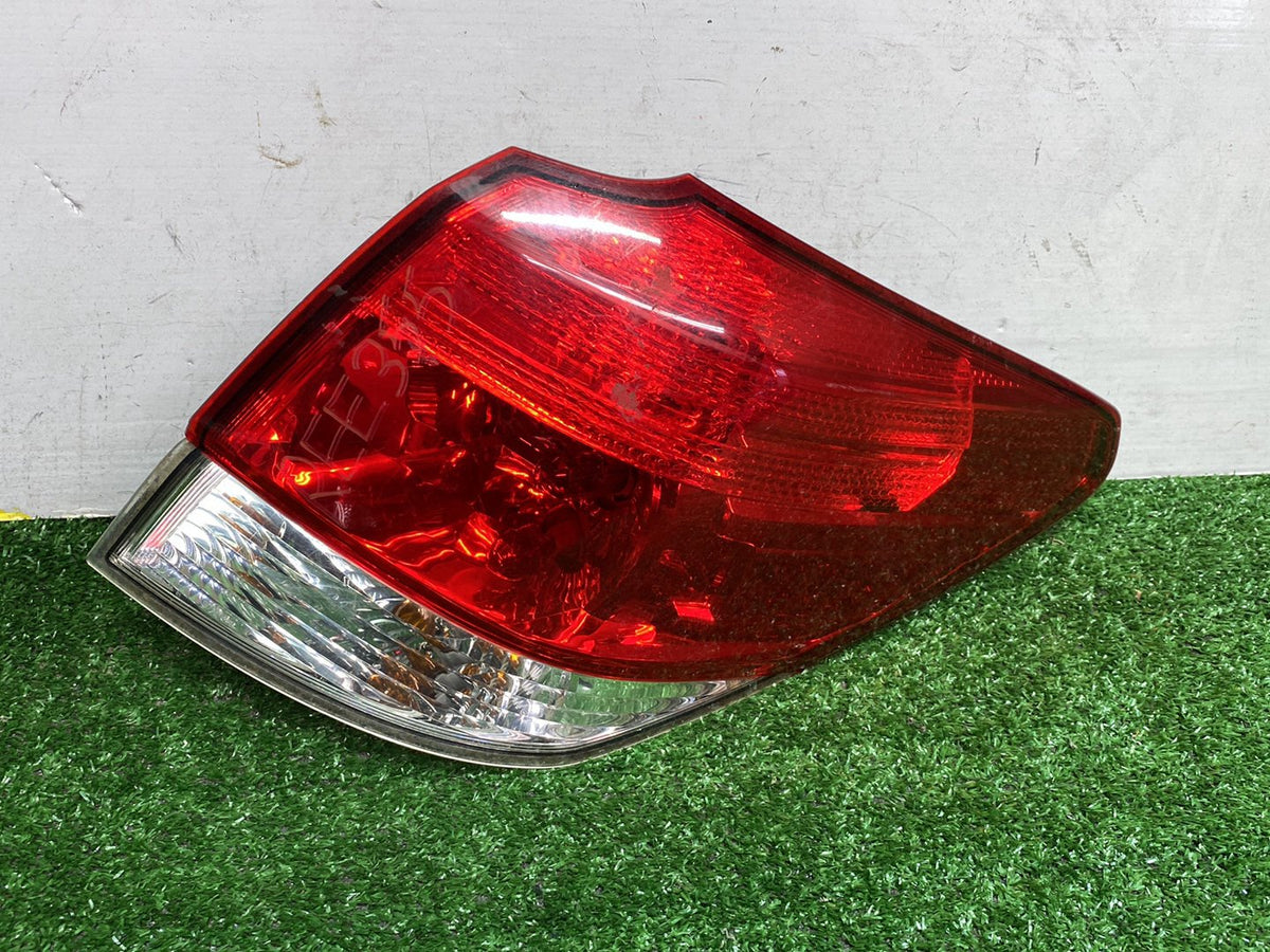 2010 Subaru Legacy - Right Taillight PN: 84912AJ090
