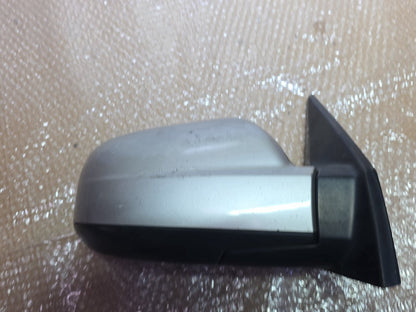 2004 Ford Courier - Right Door Mirror PN: 5 pin