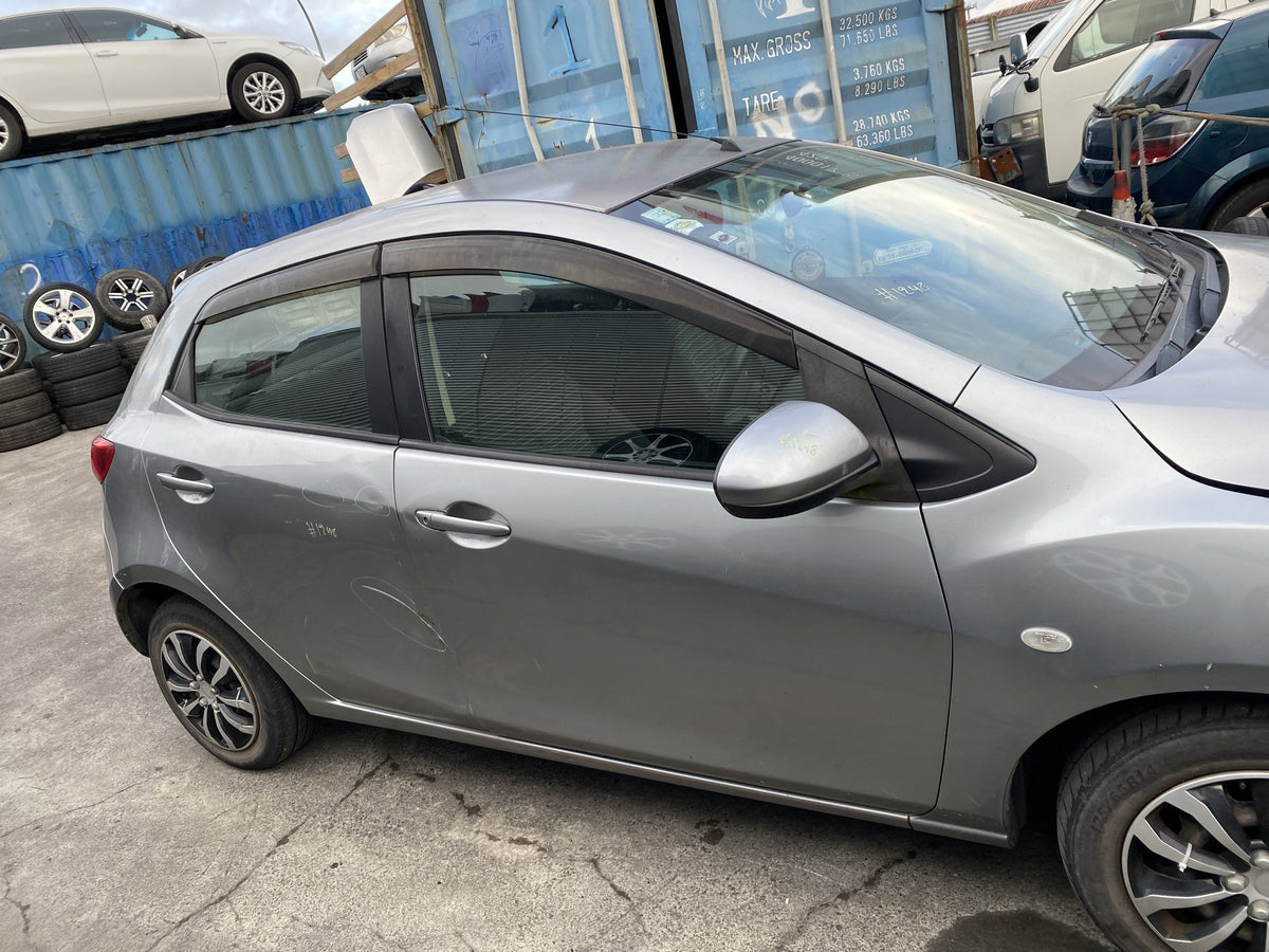 2005 Mazda Demio Dismantling For Parts