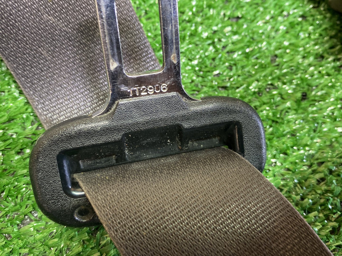 2002 Used Toyota Caldina - Right Front Seat Belt PN: 7321021130C1