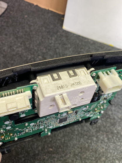 2008 Nissan Skyline V36 - Climate Controller