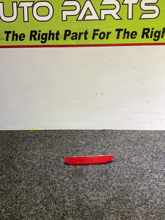 2007 Nissan Dualis - Left Rear Bumper Reflector PN: KOITO 33-14207L