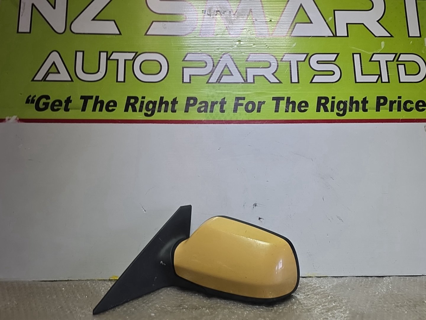 2002 Mazda Atenza- Left Door Mirror PN: 6 wires