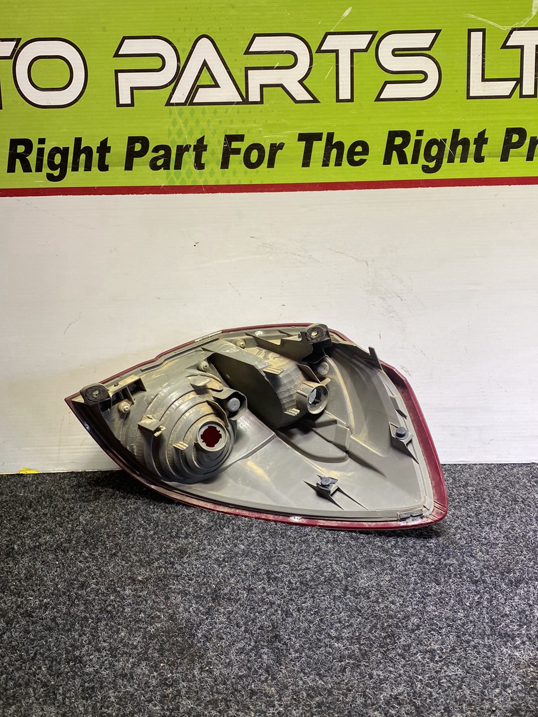 2006 Subaru Legacy - Left Taillight PN: KOITO 220-20952