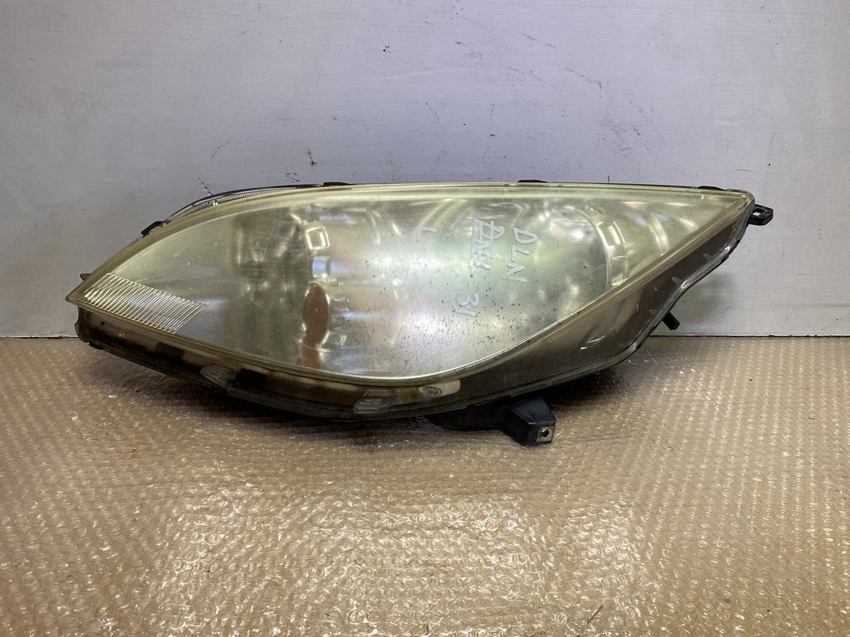 2006 Mitsubishi Colt - Left Headlight PN: 8301A665